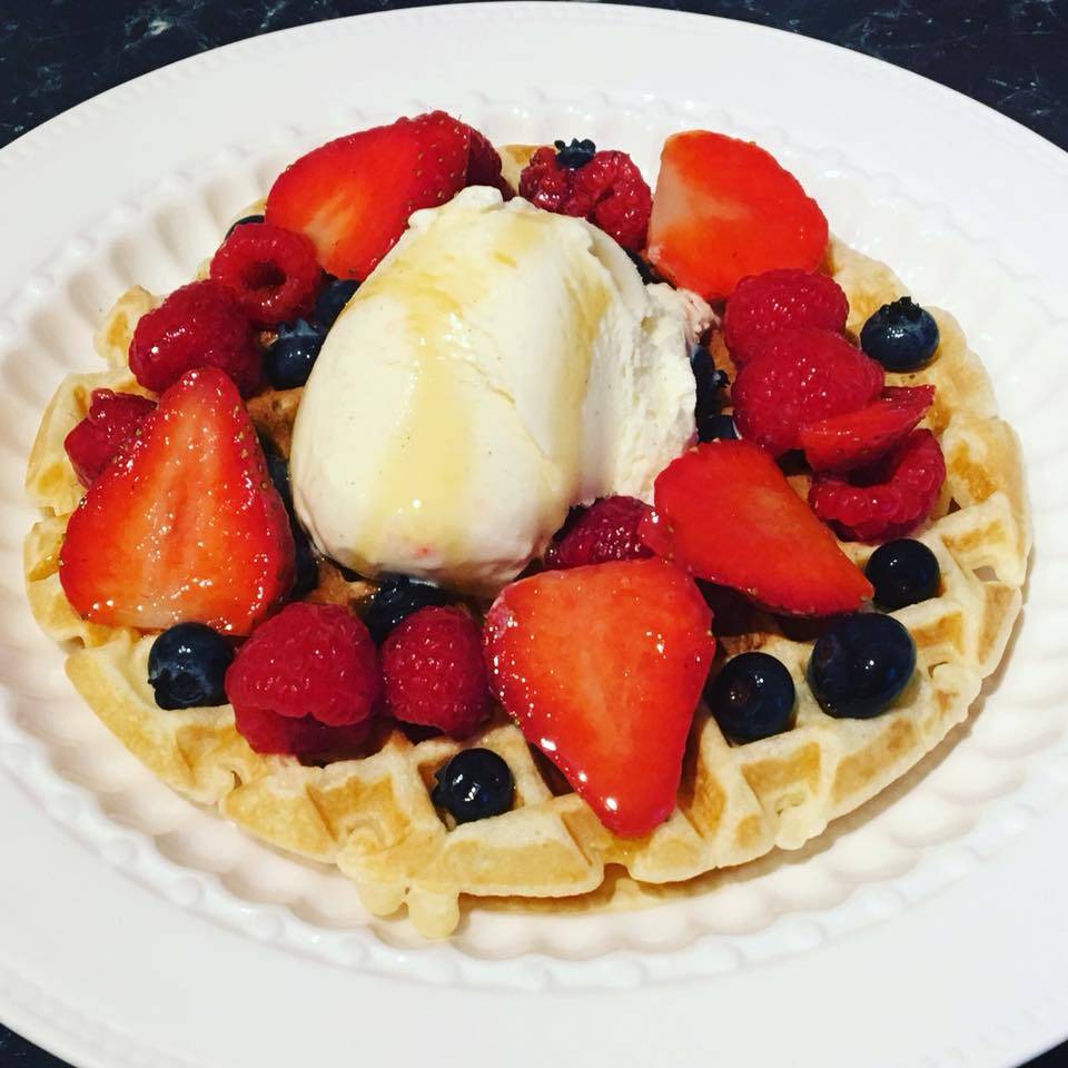 WAFFLES AND ICE CREAM 