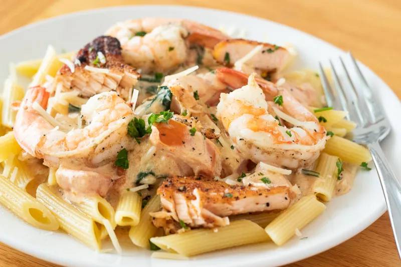 SEAFOOD CREAMY PASTA