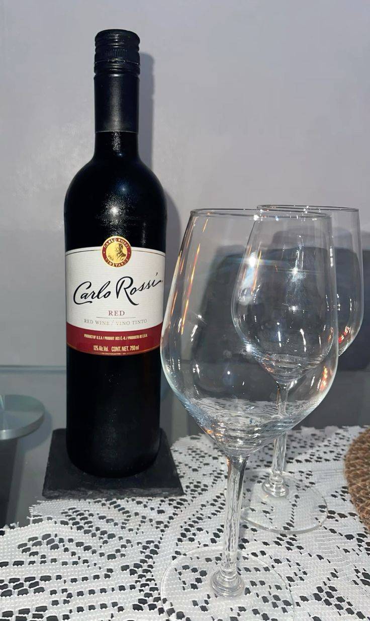 A GLASS OF CARLO ROSSI